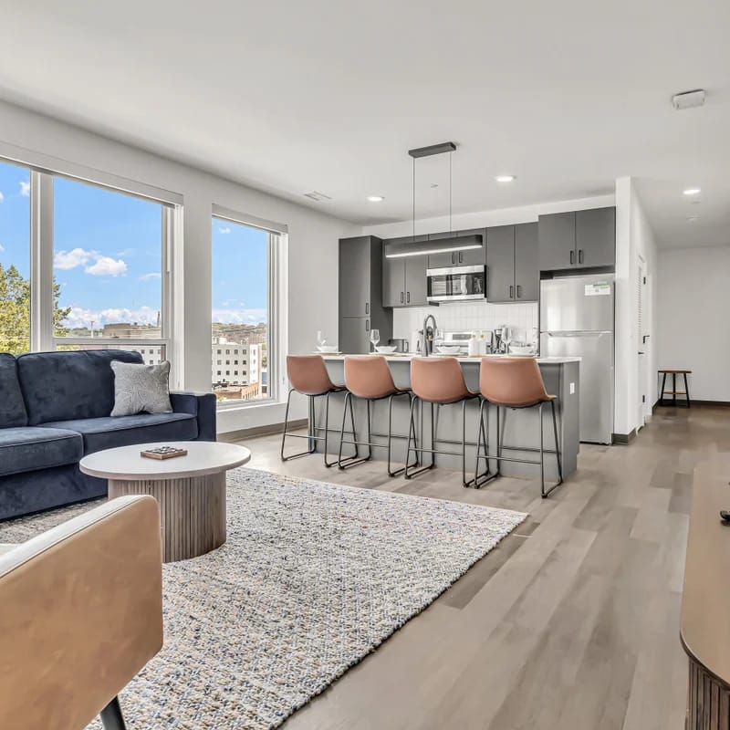 Modern & Elegant 2BR | Cleveland Clinic